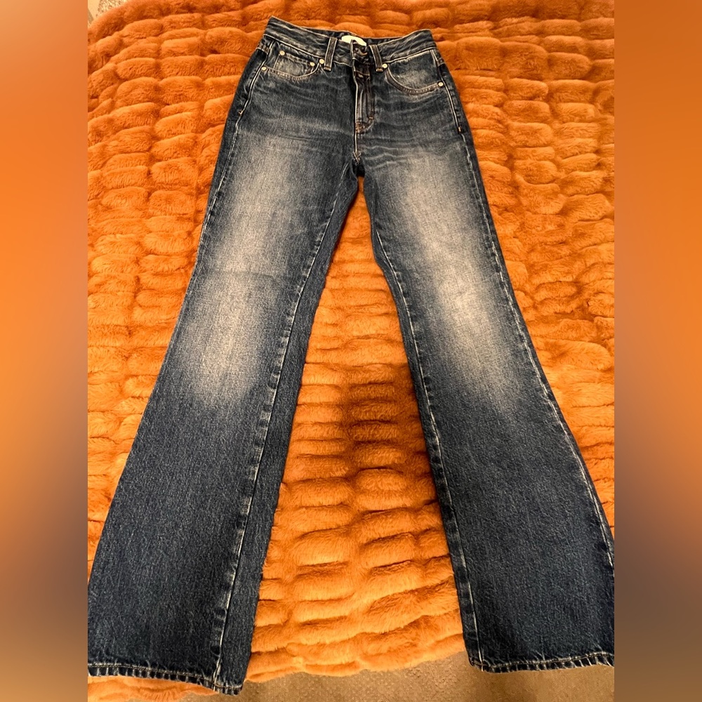 26 Closed jeans